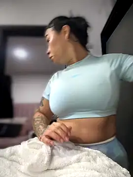 Snapshot of Natural_BIGASS_Nina chatting on November 24, 2025, 10:04 am Natural BIGASS Nina online show from November 24, 2025, 10:04 am