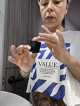 Snapshot of Natural_BIGASS_Nina chatting on July 18, 2026, 11:19 am Natural BIGASS Nina online show from July 18, 2026, 11:19 am