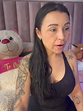 Snapshot of Natural_BIGASS_Nina chatting on June 30, 2026, 8:09 pm Natural BIGASS Nina online show from June 30, 2026, 8:09 pm