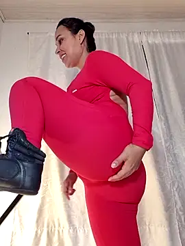 Natural BIGASS Nina online show from May 6, 2026, 7:40 pm