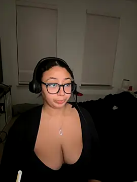 minha baby online show from November 15, 2025, 1:31 am