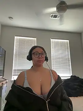 Snapshot of minha_baby chatting on February 22, 2026, 8:10 pm minha baby online show from February 22, 2026, 8:10 pm