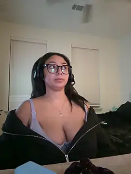 Snapshot of minha_baby chatting on February 22, 2026, 2:03 am minha baby online show from February 22, 2026, 2:03 am