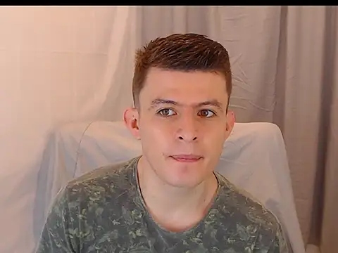 Snapshot of MARCUS_FIRE chatting on December 3, 2025, 3:11 pm MARCUS FIRE online show from December 3, 2025, 3:11 pm