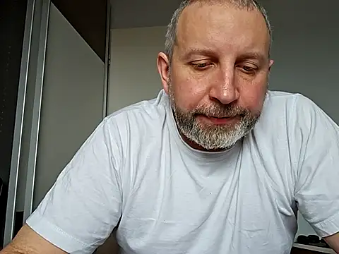 ghost430000 online show from November 9, 2025, 9:57 am