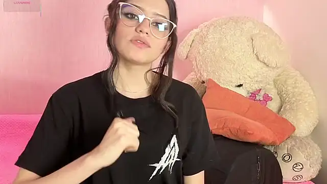 Little arii online show from April 28, 2026, 7:07 pm