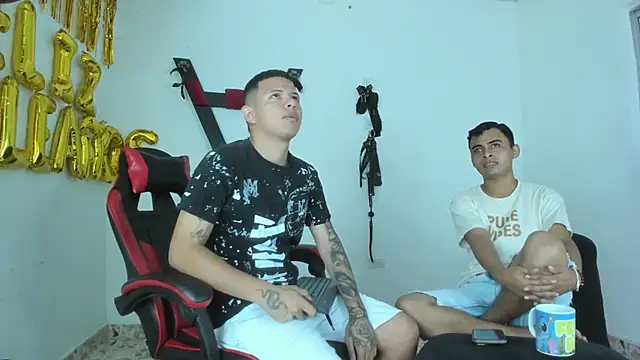 Steven19 LatinBoy online show from February 2, 2026, 12:37 pm