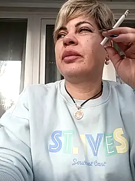 Snapshot of MilkySky chatting on November 18, 2025, 12:19 pm MilkySky online show from November 18, 2025, 12:19 pm