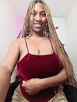 Snapshot of EvonyFoxxx chatting on February 21, 2026, 4:25 am EvonyFoxxx online show from February 21, 2026, 4:25 am