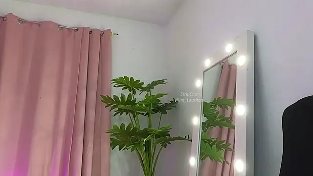 Snapshot of BabyLauritaa chatting on April 25, 2026, 10:07 pm BabyLauritaa online show from April 25, 2026, 10:07 pm