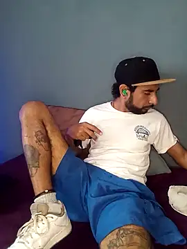 Snapshot of Barbanegra91mx chatting on April 2, 2026, 9:10 pm Barbanegra91mx online show from April 2, 2026, 9:10 pm