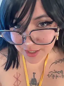 BunnyKazsite online show from October 31, 2025, 1:02 am