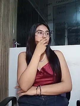 Snapshot of Valk_submissive chatting on March 15, 2026, 3:46 am Valk submissive online show from March 15, 2026, 3:46 am