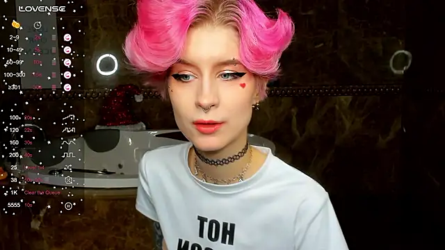 Snapshot of Angel_Julles chatting on February 19, 2026, 1:13 am Angel Julles online show from February 19, 2026, 1:13 am