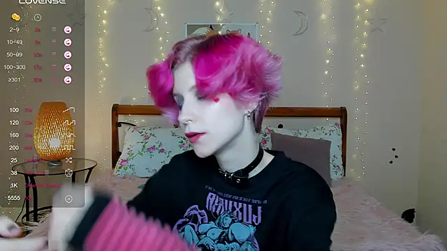 Angel Julles online show from May 10, 2026, 9:49 pm