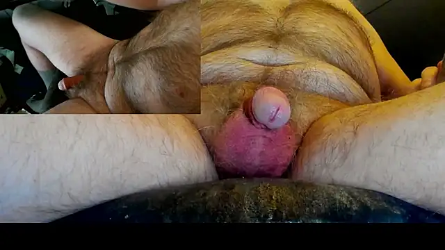 Snapshot of sexxme214 chatting on October 31, 2025, 5:59 am sexxme214 online show from October 31, 2025, 5:59 am