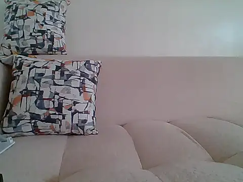 Snapshot of Petite_baby5 chatting on August 6, 2026, 10:21 am Petite baby5 online show from August 6, 2026, 10:21 am
