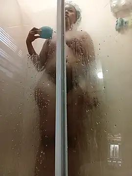 Snapshot of NewBeginnings8 chatting on November 23, 2025, 4:39 pm NewBeginnings8 online show from November 23, 2025, 4:39 pm