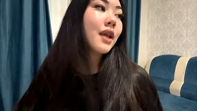 Snapshot of APRYLSUN chatting on November 11, 2025, 11:38 am APRYLSUN online show from November 11, 2025, 11:38 am