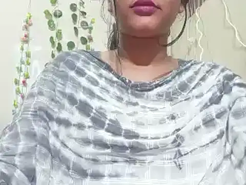 Snapshot of Nancy_queen001 chatting on December 2, 2025, 5:25 pm Nancy queen001 online show from December 2, 2025, 5:25 pm