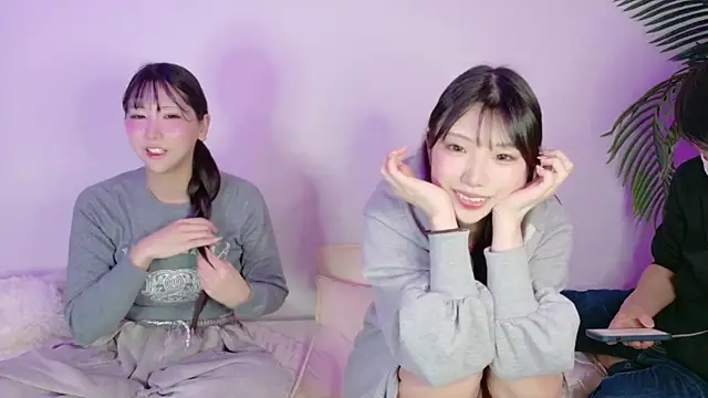 Snapshot of ferateku_rikachan chatting on March 7, 2026, 12:21 pm ferateku rikachan online show from March 7, 2026, 12:21 pm