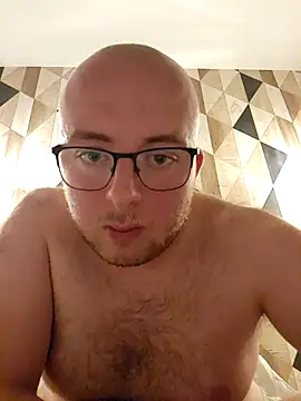 Snapshot of slavepuceau2 chatting on October 30, 2025, 8:17 pm slavepuceau2 online show from October 30, 2025, 8:17 pm