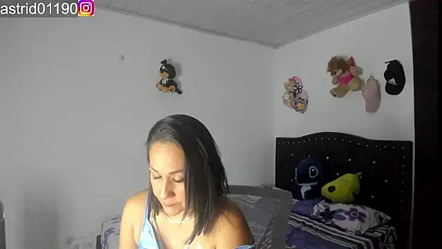 Snapshot of astrid_sexy1 chatting on November 5, 2025, 12:58 am astrid sexy1 online show from November 5, 2025, 12:58 am