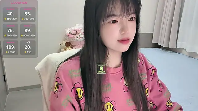 Snapshot of Dialog_Mu chatting on November 15, 2025, 10:19 am Dialog Mu online show from November 15, 2025, 10:19 am