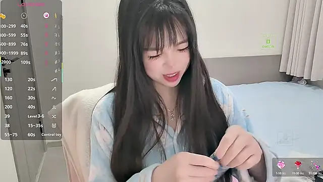 Snapshot of Dialog_Mu chatting on December 4, 2025, 1:04 am Dialog Mu online show from December 4, 2025, 1:04 am