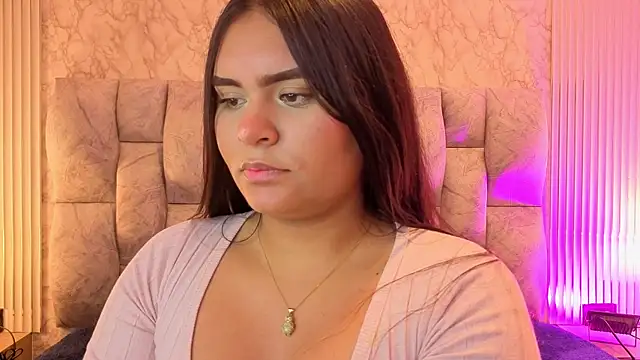 amarahanks1 online show from November 18, 2025, 7:28 pm