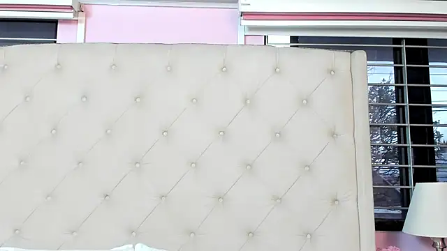 Snapshot of scarlett_leblanc_ chatting on July 23, 2026, 11:51 am scarlett leblanc online show from July 23, 2026, 11:51 am