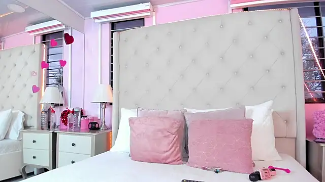 Snapshot of scarlett_leblanc_ chatting on February 23, 2026, 11:55 am scarlett leblanc online show from February 23, 2026, 11:55 am