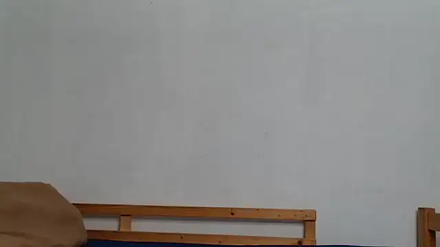 Snapshot of KinkyP6966 chatting on December 3, 2025, 1:43 pm KinkyP6966 online show from December 3, 2025, 1:43 pm