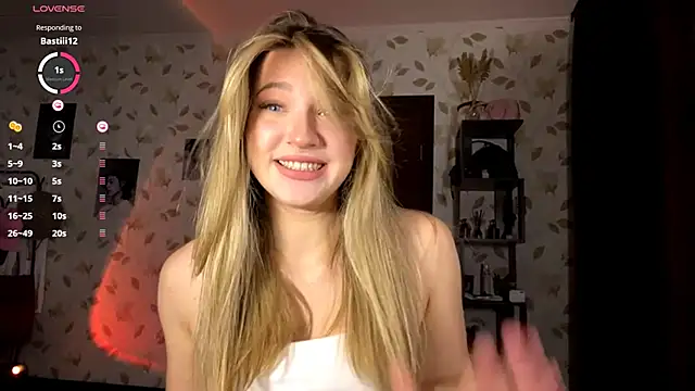 Snapshot of OrethaEredia chatting on November 8, 2025, 3:48 pm OrethaEredia online show from November 8, 2025, 3:48 pm