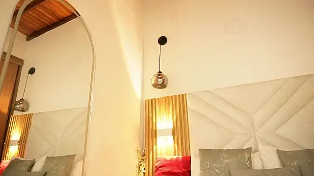 Kat Saky online show from February 2, 2026, 12:09 am