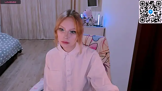 sunkissedsin online show from November 11, 2025, 3:18 pm