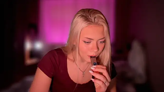 alisaoceaneeyes online show from October 31, 2025, 12:57 pm