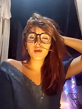 lola mamadas online show from November 30, 2025, 4:24 am