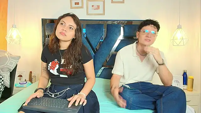 Zoe And Dylan  online show from February 13, 2026, 12:27 pm