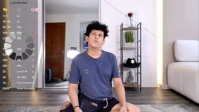 Snapshot of DamianVice chatting on November 1, 2025, 2:11 pm DamianVice online show from November 1, 2025, 2:11 pm