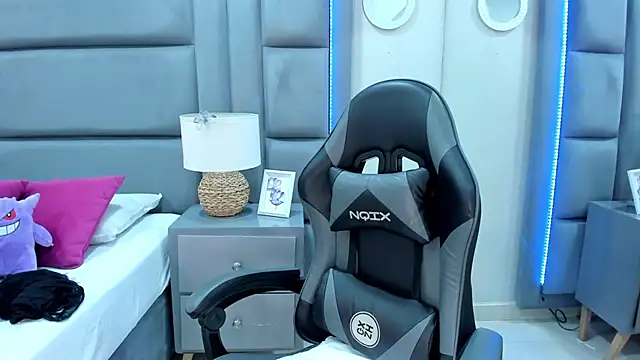 Snapshot of AdaraaMuller chatting on November 2, 2025, 1:16 pm AdaraaMuller online show from November 2, 2025, 1:16 pm