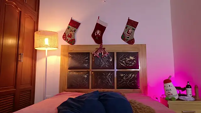 Snapshot of dark_angell77 chatting on December 5, 2025, 11:09 am dark angell77 online show from December 5, 2025, 11:09 am