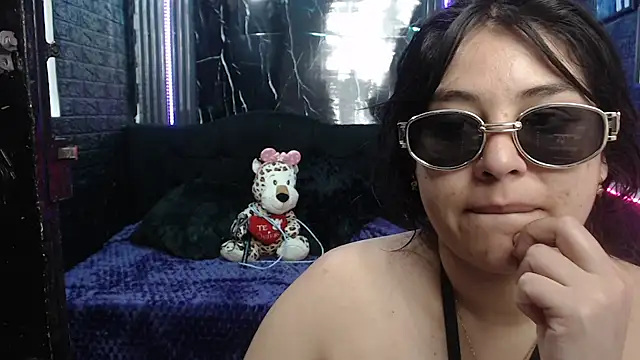 Snapshot of lehia_285 chatting on June 24, 2026, 1:21 pm lehia 285 online show from June 24, 2026, 1:21 pm