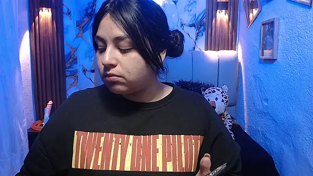 Snapshot of lehia_285 chatting on February 24, 2026, 1:34 pm lehia 285 online show from February 24, 2026, 1:34 pm