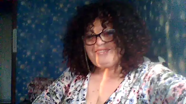 Snapshot of Milaniya606 chatting on November 21, 2025, 1:43 pm Milaniya606 online show from November 21, 2025, 1:43 pm