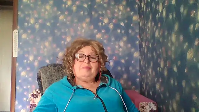 Snapshot of Milaniya606 chatting on November 2, 2025, 10:09 am Milaniya606 online show from November 2, 2025, 10:09 am