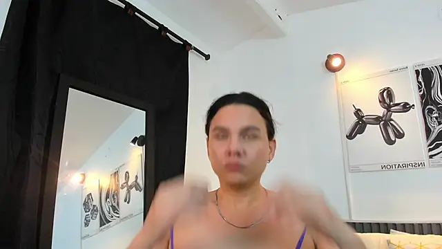 Cloe Bonne online show from February 2, 2026, 10:09 pm