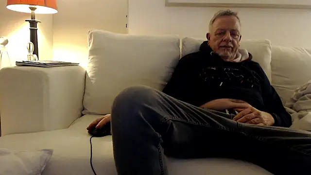 Snapshot of Dennislover007 chatting on January 16, 2026, 9:08 pm Dennislover007 online show from January 16, 2026, 9:08 pm
