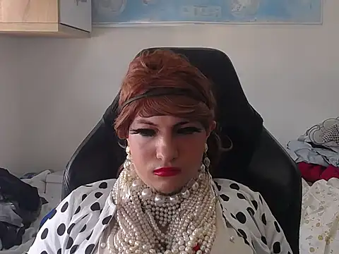 VanesaCrossic online show from April 1, 2026, 9:43 am