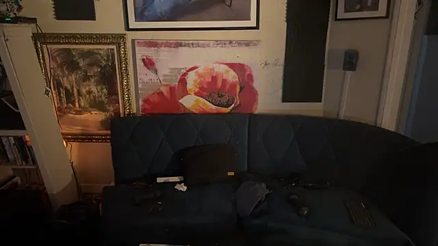 IntimeWild online show from December 4, 2025, 11:48 pm